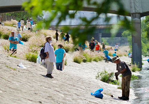 Volunteering with Non-Profit Organizations in Los Angeles County